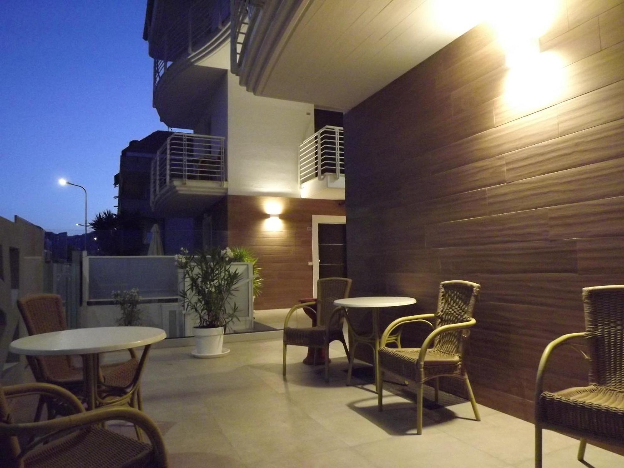 Residence Twigha Мартинсикуро Экстерьер фото